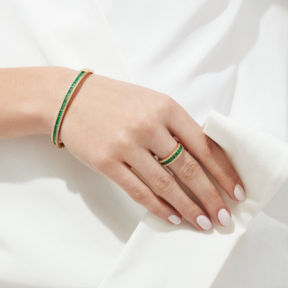 Emerald and Diamond Ring in 14K Yellow Gold, 1.27 ctw view 3