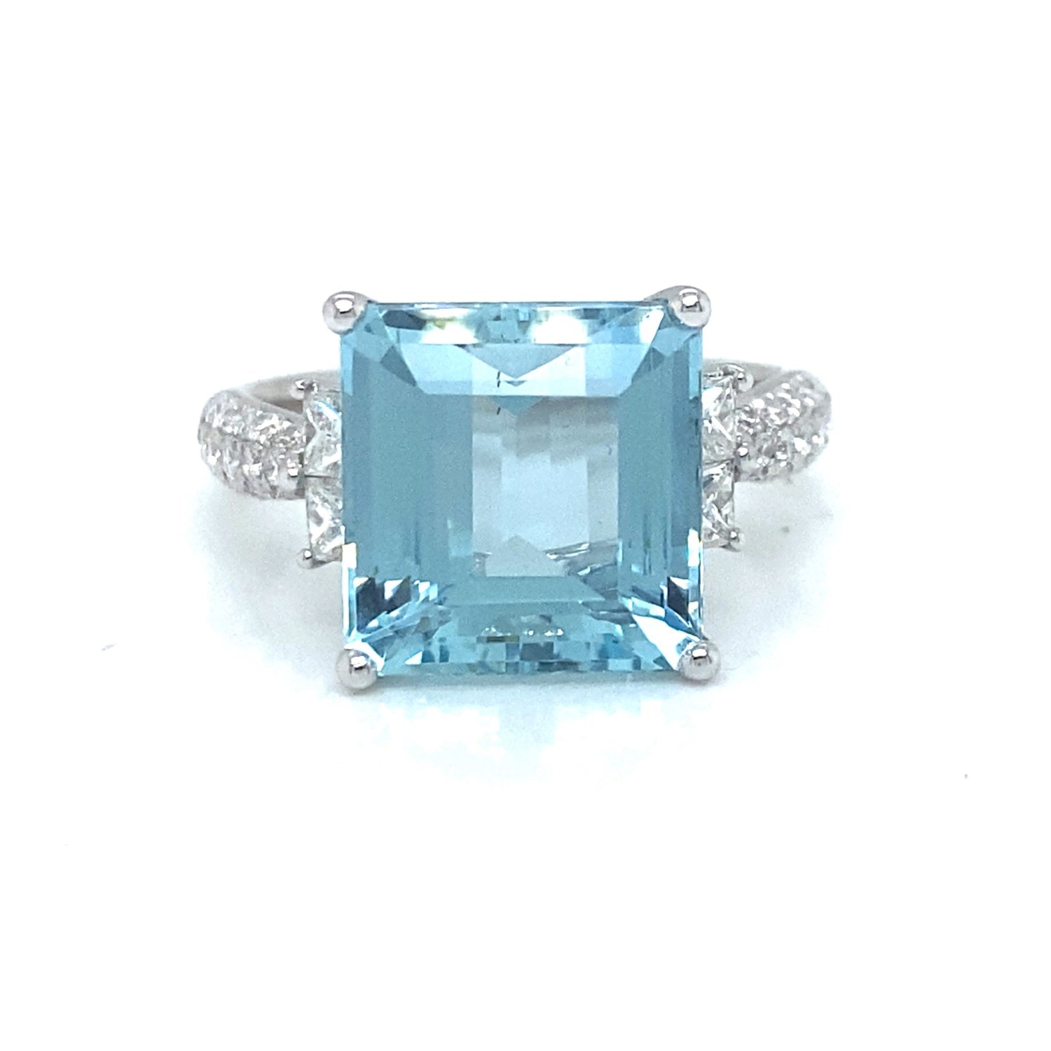 14 Karat White Gold Aquamarine and Diamond Ring