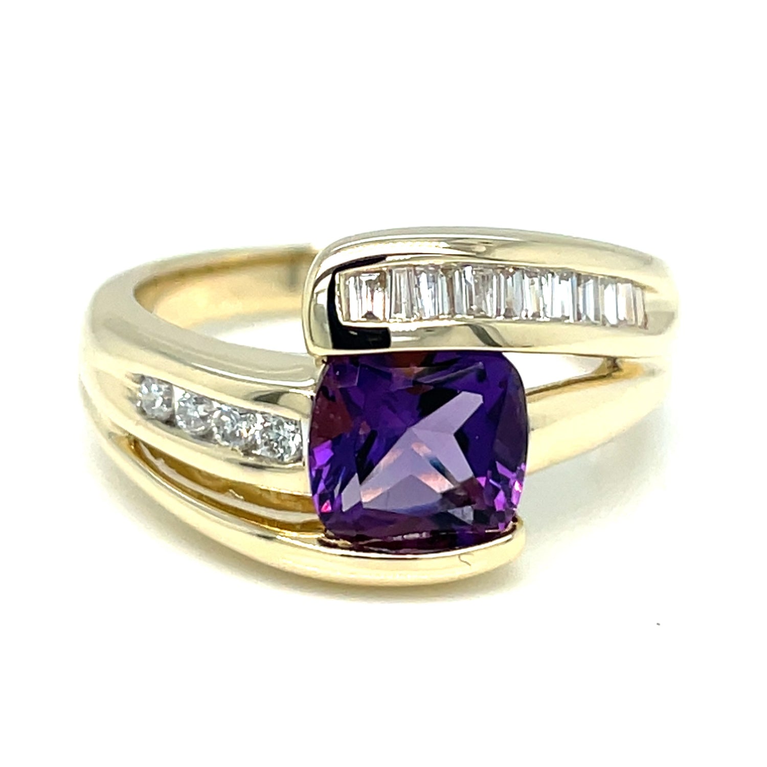 Ladies Amethyst & Diamond 14K Yellow Gold Ring